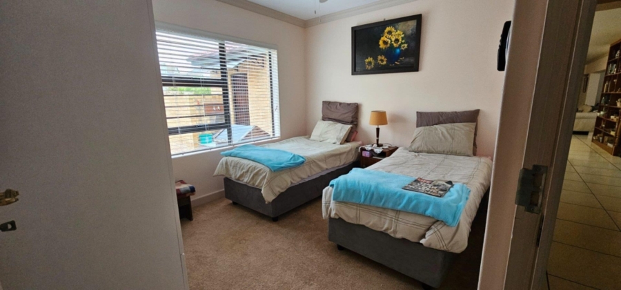 4 Bedroom Property for Sale in Myburgh Park Western Cape